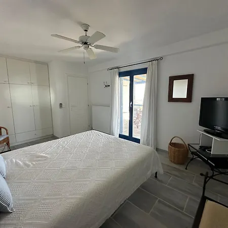 Semesterbostad Drionisi In Tzanes, Paros - 6 Guests *